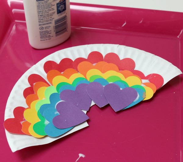 heart-rainbow-crafts-for-kids--600x529