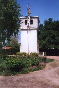 Harris Lass Preserve Tank house